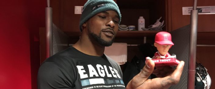 Trout enjoys perfect storm at Eagles game